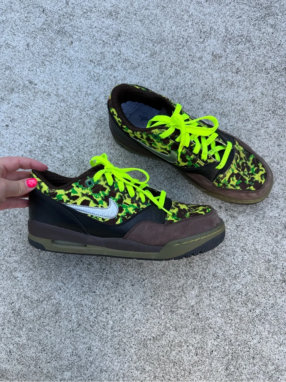 Nike Air Assault Low PRM Size Mens 10.5